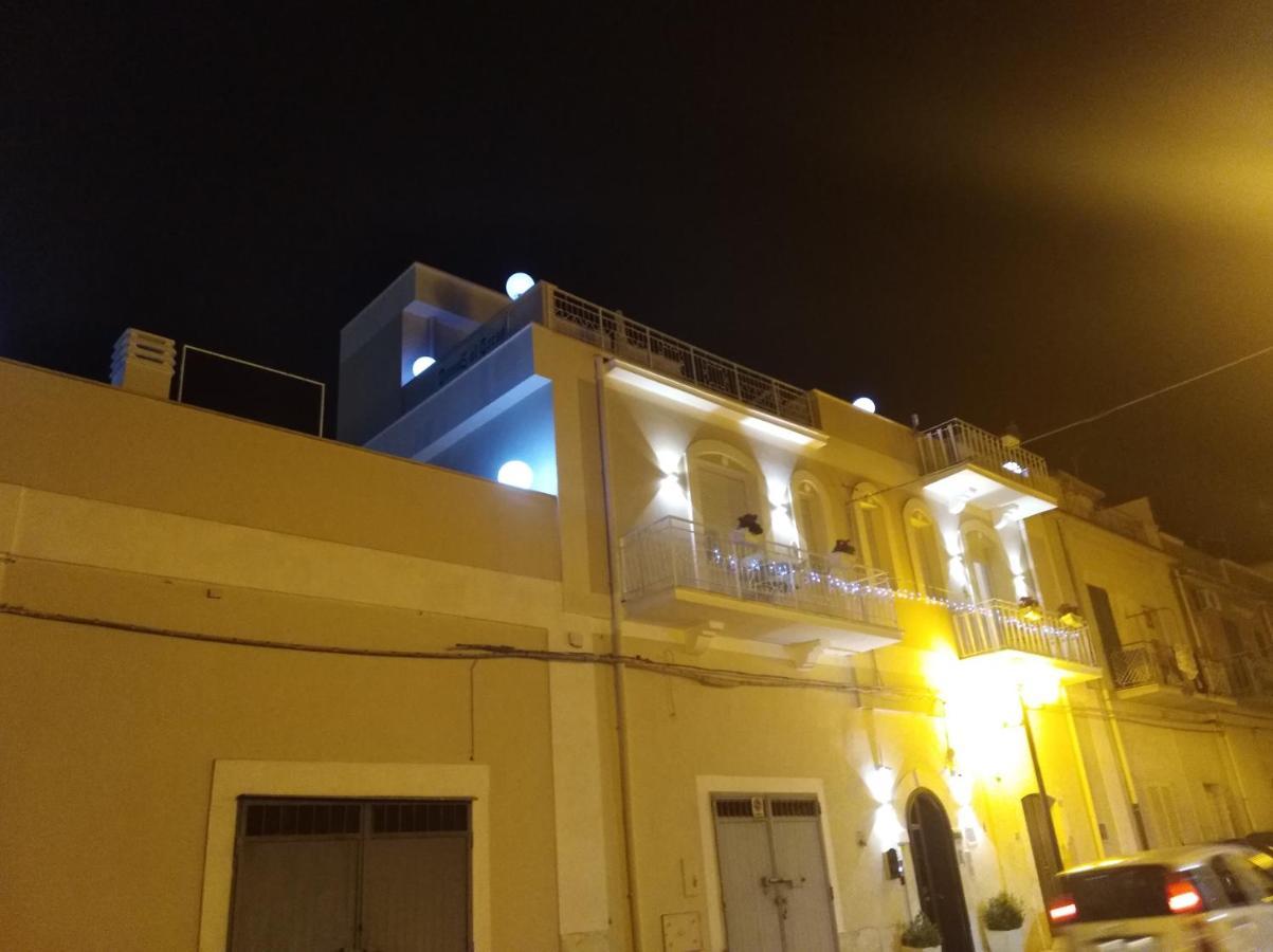 Domus Al Corso B&B Canosa di Puglia Bagian luar foto