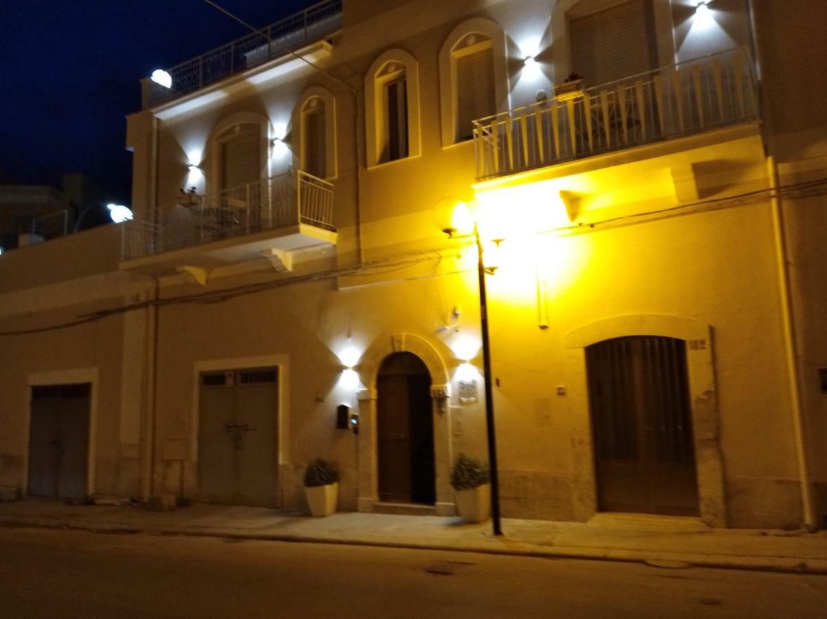 Domus Al Corso B&B Canosa di Puglia Bagian luar foto