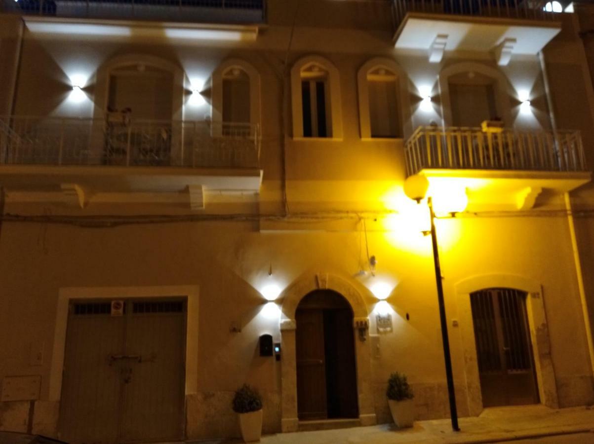 Domus Al Corso B&B Canosa di Puglia Bagian luar foto